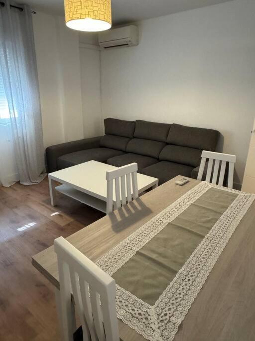 Apartamento Chicharro A Baeza Exterior photo